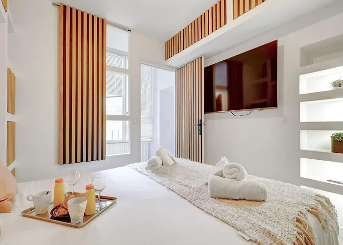 335 Me3d - Superb In Appartement *