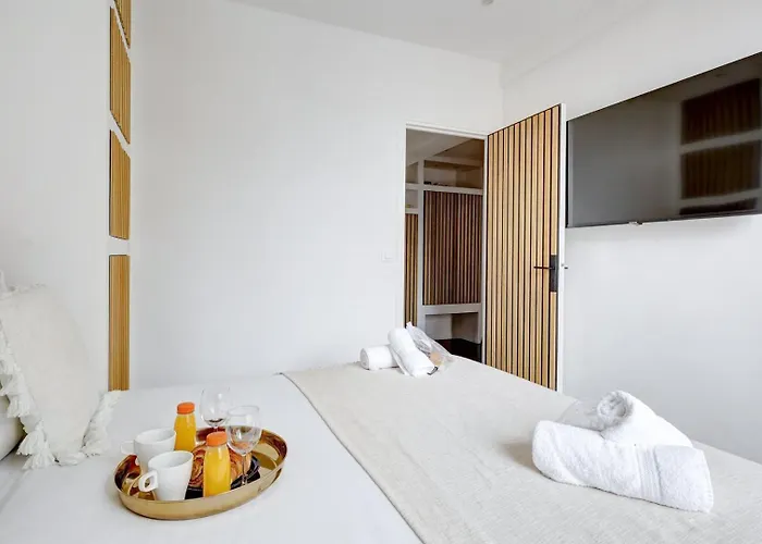 335 Me3d - Superb In Appartement